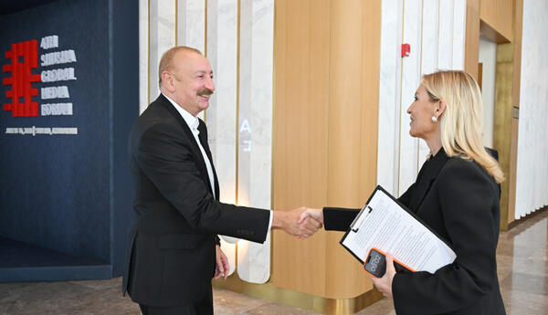 İlham Əliyev IV Şuşa Qlobal Media Forumunun açılışında iştirak edib