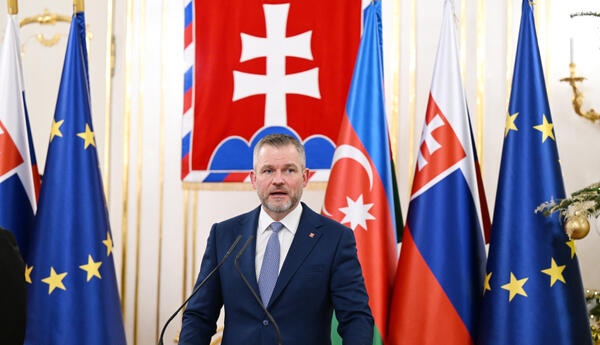 Slovakiya Prezidenti Peter Pelleqrini Azərbaycana rəsmi səfərə gəlib