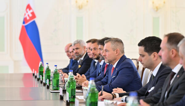 Azərbaycan regionun sabitliyinin, inkişafının qarantı və əsas oyunçusudur <span class="red">- Slovakiya Prezidenti</span>