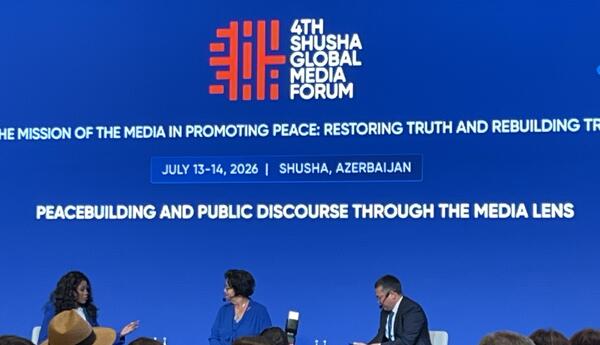 “Viral məzmun həmişə həqiqəti əks etdirmir” <span class="red">- Latifa Akharbach</span>