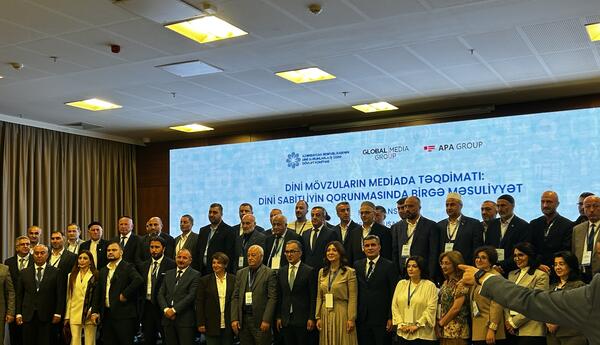 “Dini mövzuların mediada təqdimatı: dini sabitliyin qorunmasında birgə məsuliyyət” mövzusunda konfrans keçirilib <span class="red">- FOTOLAR </span>