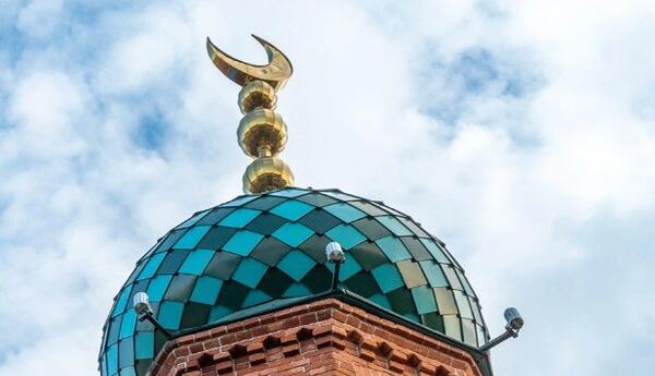 Şəhər bələdiyyəsi məscid üçün yer ayırmaqdan imtina edib...
