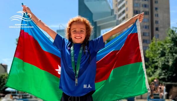 Azərbaycan üzgüçüsü Mehri Ağayeva Sofiyadakı turnirdə gümüş medal qazanıb