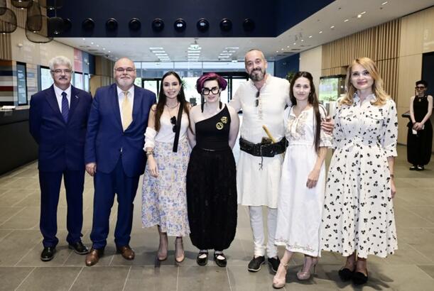 Leyla Əliyeva Budapeştdə "Azərbaycan xalçaları – ənənədən müasir incəsənətə" sərgisinin təqdimatında iştirak edib