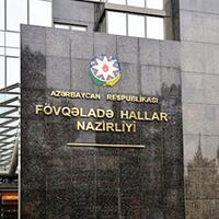 FHN-dən xəbərdarlıq: Küləkli havada dənizə girmək həyat üçün təhlükəlidir!