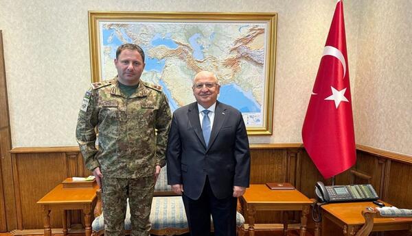 Müdafiə Nazirliyinin nümayəndə heyəti Yaşar Gülerlə görüşüb