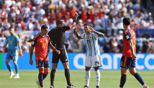 DÇ-2026: Argentina millisi İspaniya ilə matçda azlıqda qalıb