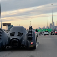 Amerikalı həkim 1000 at gücündə olan Batmobile sürür…