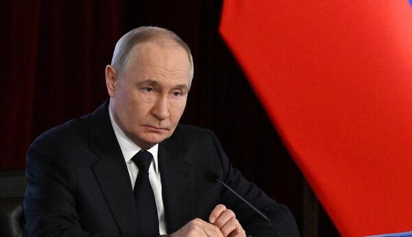 Putinin kart evi sürətlə çökür…