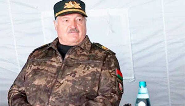 Lukaşenko yenidən səhlənkar işçiləri orduya göndərəcəyinə söz verdi