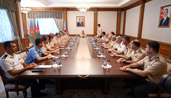 Müdafiə Nazirliyində hərbi attaşelərlə görüş olub