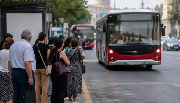 162 nömrəli avtobusda bitməyən problem: Sakinlər aidiyyəti qurumlara çağırış etdi