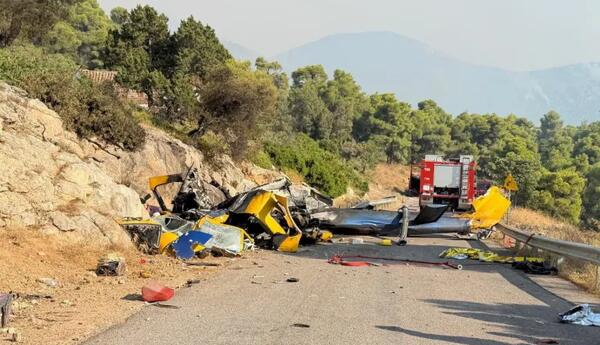 Yunanıstanda yanğınsöndürmə helikopterləri havada toqquşub