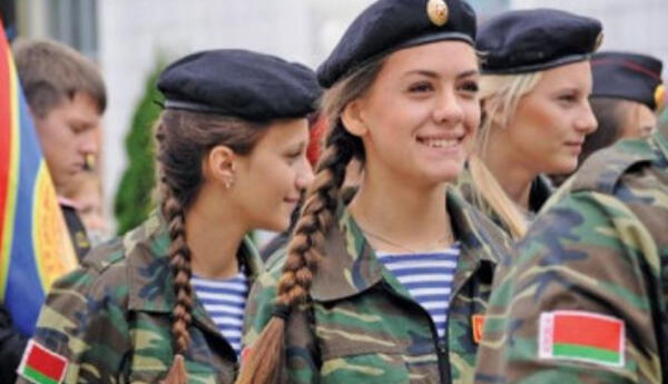 Belarusda qadınlar üçün yeni hərbi qeydiyyat qaydaları tətbiq edilib