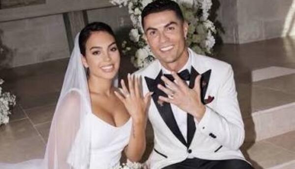 Ronaldo nəhayət ki, EVLƏNDİ...