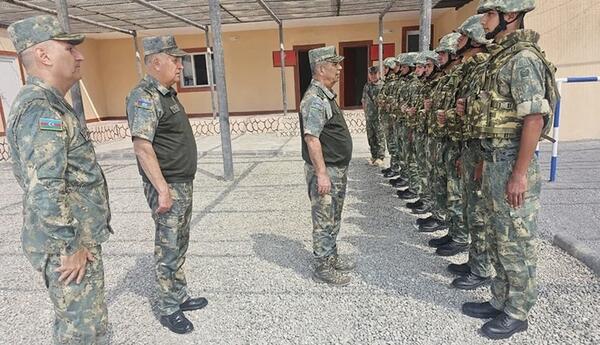 Zakir Həsənov Naxçıvanda yerləşən hərbi hissələrdə olub