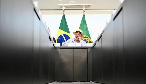 Braziliya ABŞ-ın yeni tariflərinə cavab variantlarını araşdırmağa başlayıb