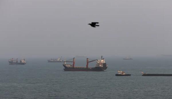 BƏƏ İranı Hörmüz boğazında ADNOC-a məxsus iki gəmiyə hücumu ittiham edib