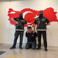 Türkiyədə axtarışda olan şəxs Bakıda saxlanılaraq ölkəyə gətirilib