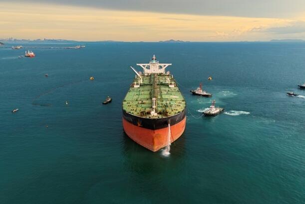 Iran warns ships against transiting Strait of Hormuz with their navigation systems off