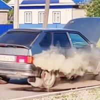 Rusiya avtomobilləri keyfiyyətsiz benzin səbəbindən “xoda getmir”...