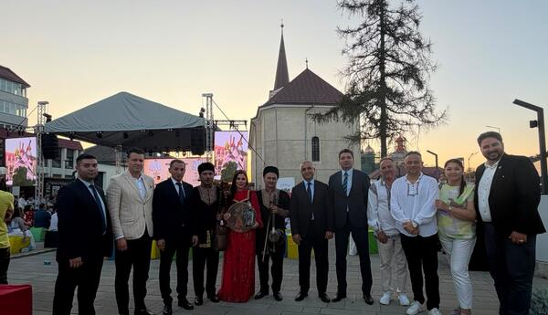 Azərbaycan muğam mədəniyyəti Rumıniyanın Maramureş vilayətinin Tsırqu-Lapuş şəhərində keçirilən festivalda nümayiş olunub