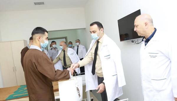 Hərbi Prokurorluğun rəhbər şəxsləri DSX-nin hospitalını və hərbi hissələrini ziyarət edib