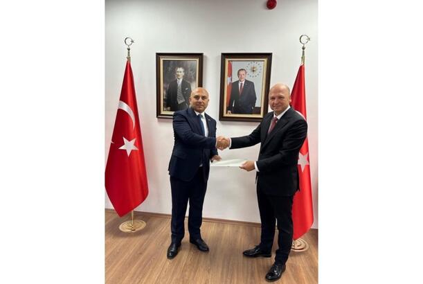 Azərbaycan səfiri etimadnaməsinin surətini Türkiyə XİN-ə təqdim edib