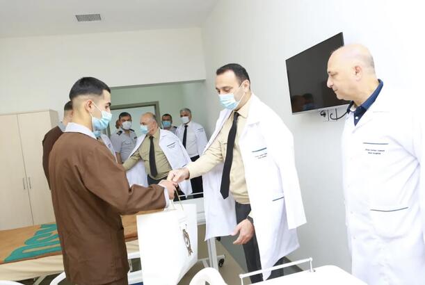 Hərbi Prokurorluğun rəhbər şəxsləri DSX-nin hospitalını və hərbi hissələrini ziyarət edib