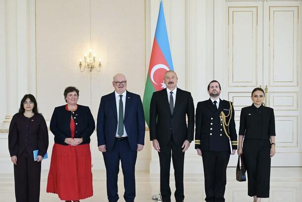 İlham Əliyev Böyük Britaniyanın yeni səfirinin etimadnaməsini qəbul edib