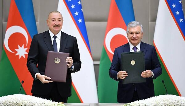 Azərbaycanla Özbəkistan arasında Əbədi Dostluq haqqında müqavilə imzalanıb