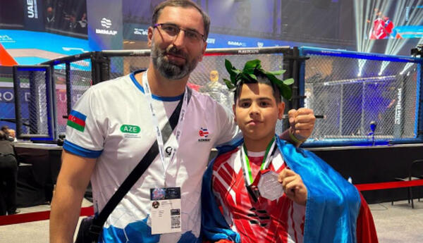Azərbaycanın MMA döyüşçüləri dünya çempionatında gümüş medal qazanıblar