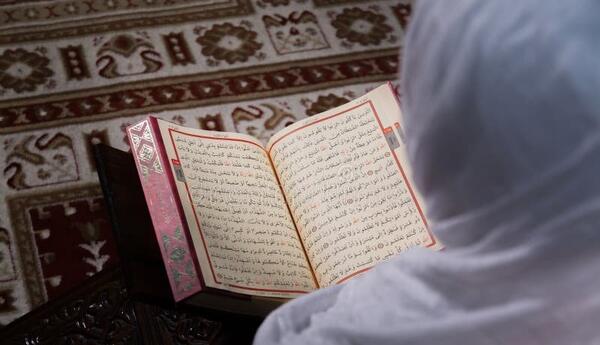 Fatimə əl-Zəhra adına qadın hafizlik məktəbi yaradılıb...