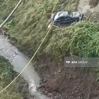 Gədəbəydə avtomobil körpüdən aşıb, xəsarət alanlar var