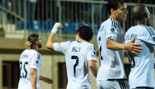 Qarabağ 10 nəfərlə Sumqayıta qalib gəlib
