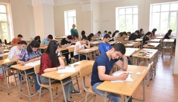 "İmtahan ballarının artıb-azalmasına bir neçə amil təsir edir" <span class="red">- TƏHSİL EKSPERTİ </span>