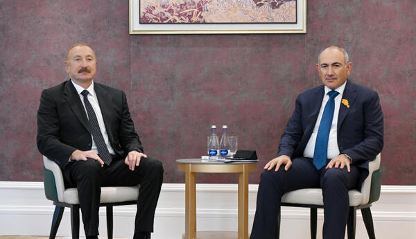 Azərbaycan Prezidenti İlham Əliyevin Bişkekdə Ermənistanın Baş naziri ilə görüşü keçirilir <span class="red">- YENİLƏNİR</span>