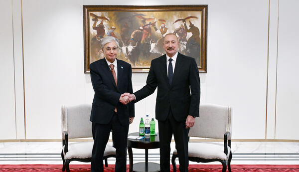 Azərbaycan Prezidenti İlham Əliyevin Bişkekdə Qazaxıstan Prezidenti ilə görüşü olub <span class="red">- YENİLƏNİR</span>
