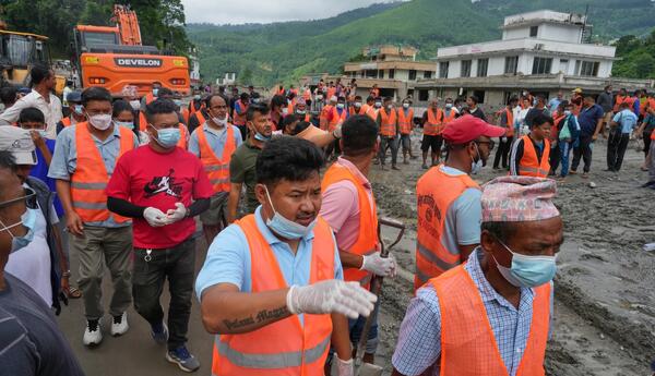 Nepal və Tibetdə sel fəlakəti: ölənlərin sayı 900-ü keçib, 4 700-dən çox insan itkin düşüb