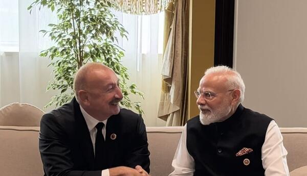 İlham Əliyev Bişkekdə Narenda Modi ilə görüşüb