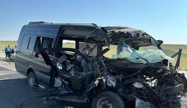 Ermənistanda yol qəzasında beş nəfər ölüb, 7 nəfər yaralanıb