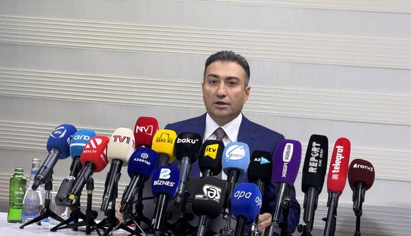 Region həkimləri əməkhaqqı artımı ilə yanaşı, 1,3 əmsallı bonusdan da yararlanacaq <span class="red">-ANAR BAYRAMOV</span>