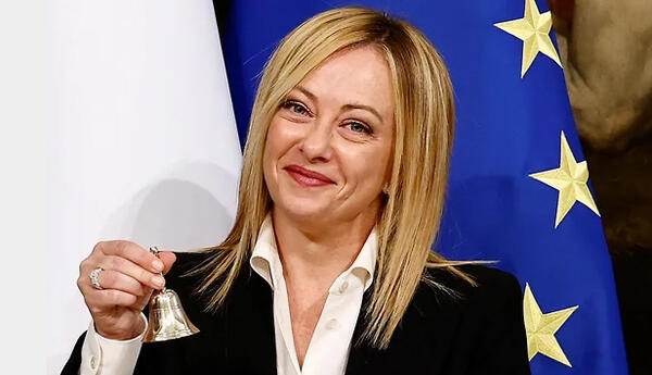 Giorgia Meloni Berluskoninin rekordunu qırdı <span class="red">- GÜNDƏM</span>