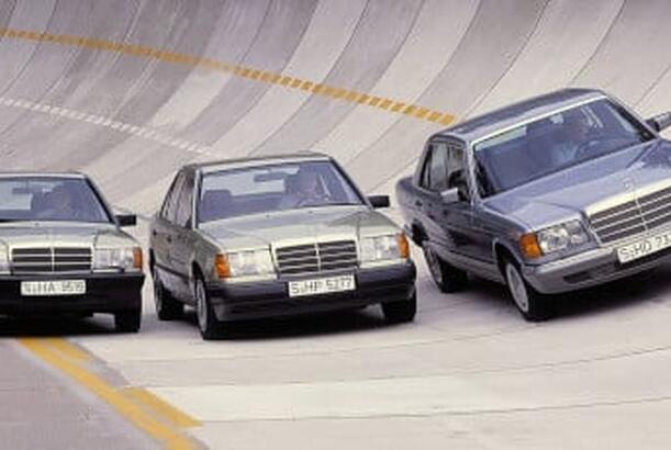 Bu klassik Mercedes əsl superkar kimidir…