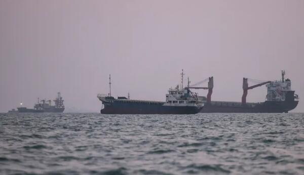 ABŞ və İran arasında “tanker müharibəsi”: Hörmüzdə gərginlik hara gedir?