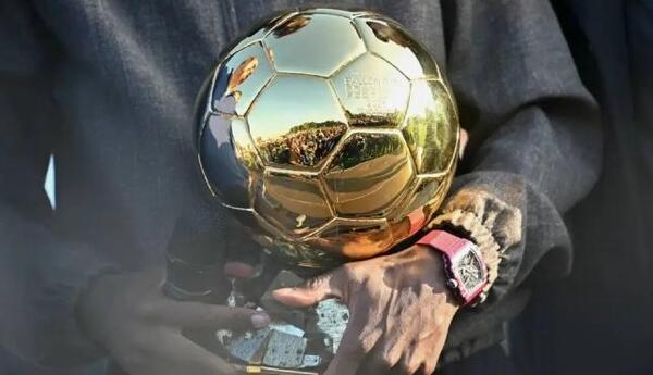 İlin ən yaxşı futbolçusu adına namizədlər AÇIQLANDI- siyahıda kimlər var?