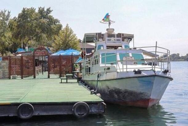 Mingəçevirdə 2 gəzinti qayığı toqquşub