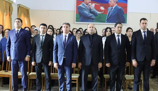 Xalqımız tarixi zəfərlərin qürurunu yaşayır