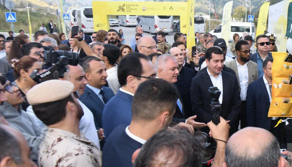 Kəlbəcərdə Bal Festivalı keçirilib