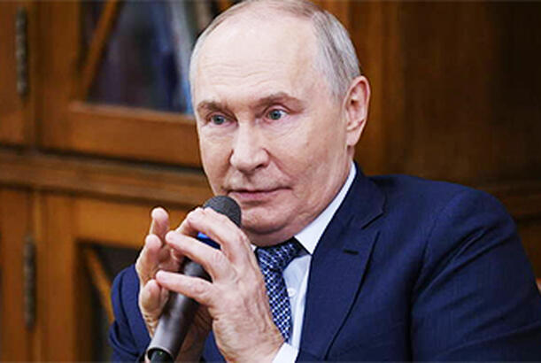 Putin gülünc vəziyyətə salındı..?